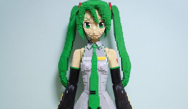 LEGO: Hatsune Miku em tamanho real